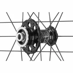 Campagnolo® Campagnolo Shamal C21 Disc Carbon Wheelset -Bikes Shop Campagnolo Shamal 2WayFit C21 Carbon Disc Wheelset 05