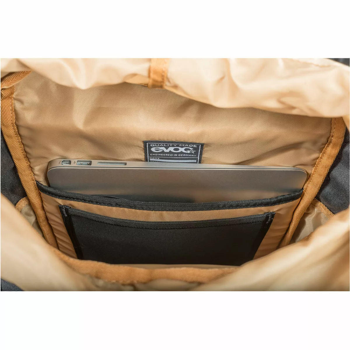 Evoc Mission 22 Backpack 5 Evoc Mission 22 Backpack - Image 5