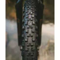 Goodyear Newton Enduro Tubeless Front MTB Tyre Black 2.5" 2 -Bikes Shop Goodyear Newton Enduro Tubeless Front MTB Tyre Tyres Black GR 015 64 584 V004 R 4
