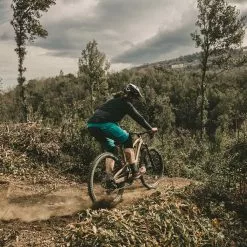 Goodyear Newton Trail Tubeless Rear MTB Tyre Black 2.4" 27. -Bikes Shop Goodyear Newton Trail Tubeless Rear MTB Tyre Tyres Black GR 014 66 584 V002 R 2