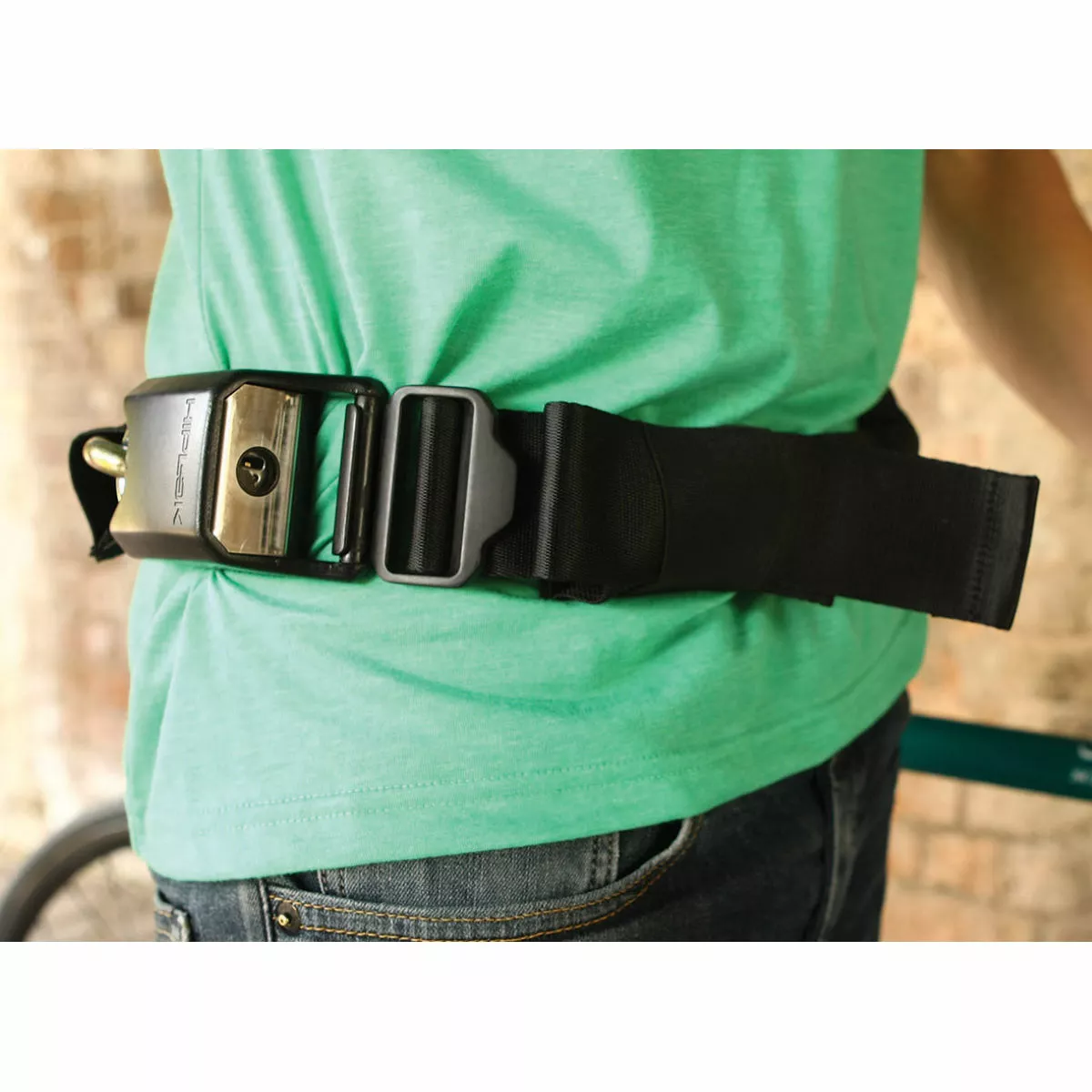 Hiplok GOLD Wearable Bike Chain Lock 4 Hiplok GOLD Wearable Bike Chain Lock - Image 4