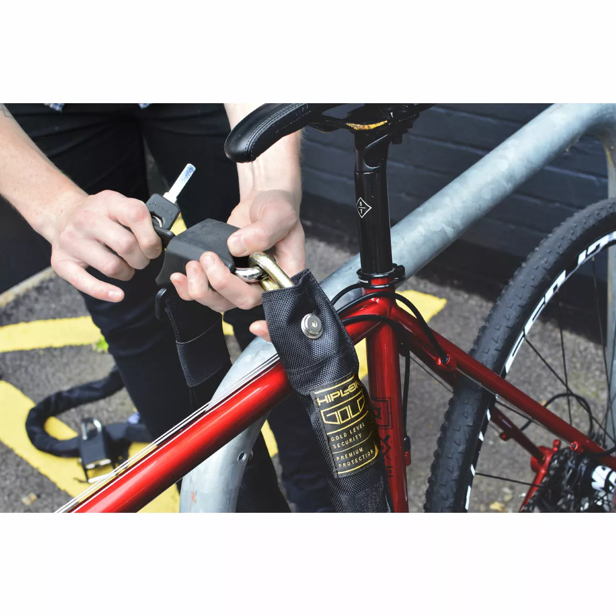 Hiplok GOLD Wearable Bike Chain Lock 2 Hiplok GOLD Wearable Bike Chain Lock - Image 2