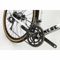 Octane One Kode ADV Commuter Road Bike (2022) -Bikes Shop Octane One Kode ADV Commuter Road Bike 2022 Adventure Bikes White Black 2021 O1B 032 UK 4