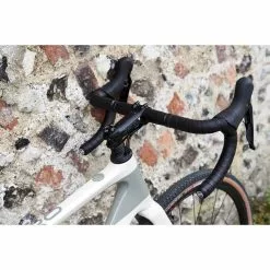 Orro Terra C HYD 7020 RR9 Gravel Bike (2023) -Bikes Shop Orro Terra C 105 Hydro RR9 Gravel Bike 2021 Adventure Bikes Chalk 2021 ORRTC2702RR9SDC48 3