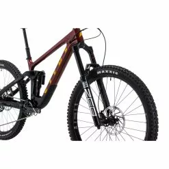 Vitus Sommet 297 AMP Mountain Bike 30 Vitus Sommet 297 AMP Mountain Bike -Bikes Shop Vitus Sommet 297 AMP Mountain Bike 2022 Octane Red Yellow11